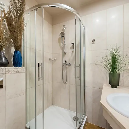 Louvre - Loftaffair Краков