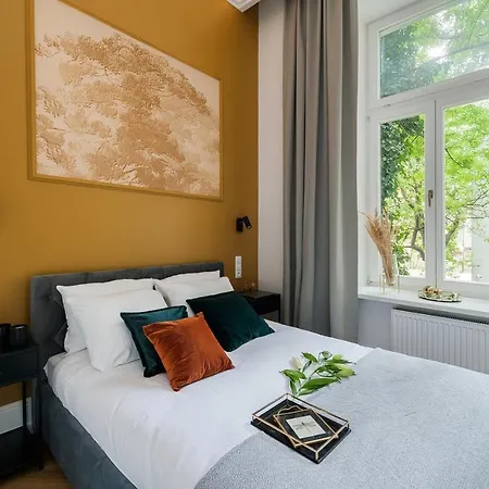 Louvre - Loftaffair *